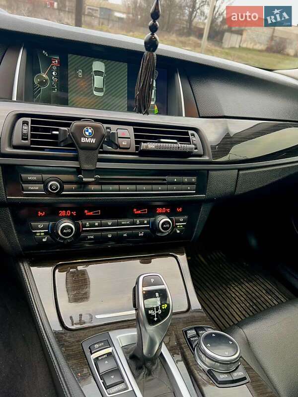 Седан BMW 5 Series 2014 в Кропивницком