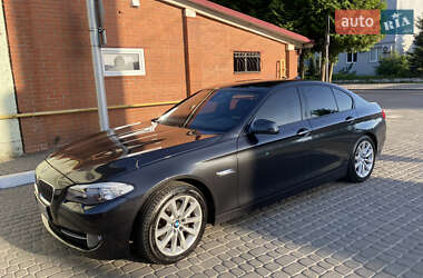 Седан BMW 5 Series 2011 в Львові