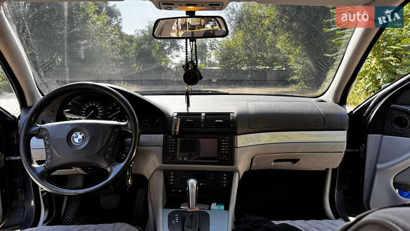 Седан BMW 5 Series 2002 в Днепре