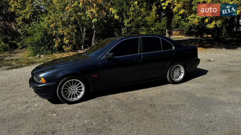 Седан BMW 5 Series 2002 в Днепре