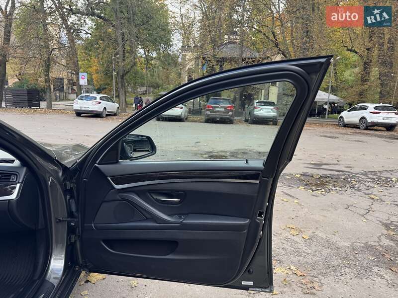 Седан BMW 5 Series 2014 в Львове