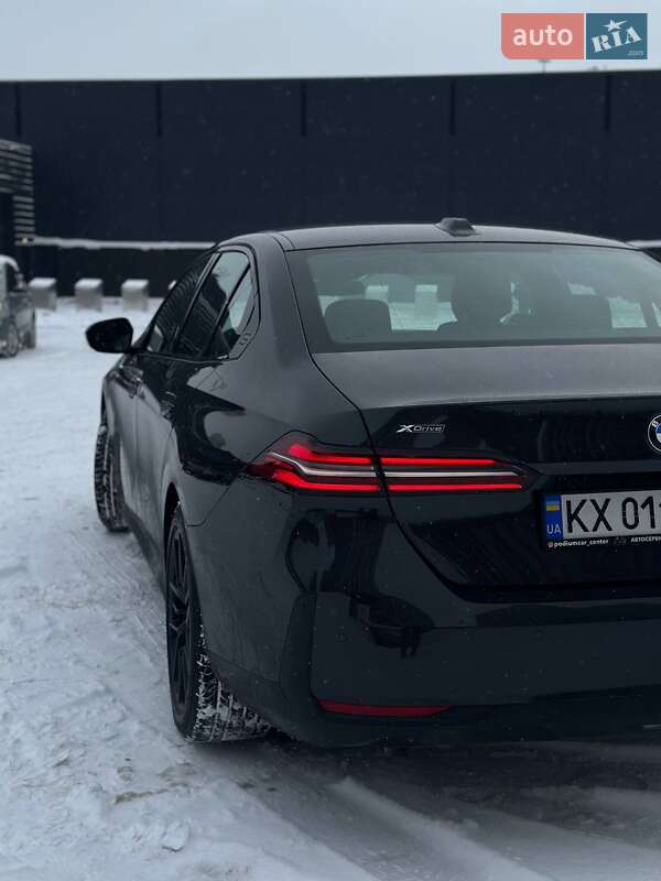 Седан BMW 5 Series 2024 в Киеве