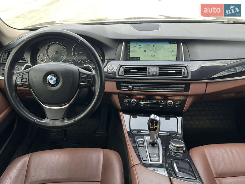 Седан BMW 5 Series 2016 в Киеве