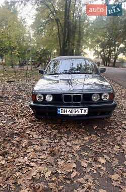 Седан BMW 5 Series 1988 в Одессе