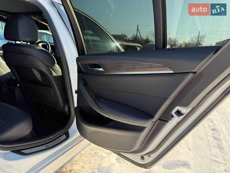 Седан BMW 5 Series 2018 в Ужгороде