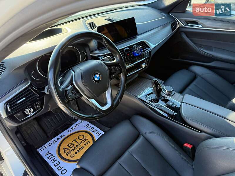 Седан BMW 5 Series 2018 в Ужгороде