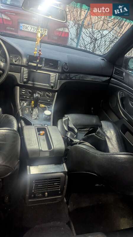 Седан BMW 5 Series 2002 в Ровно