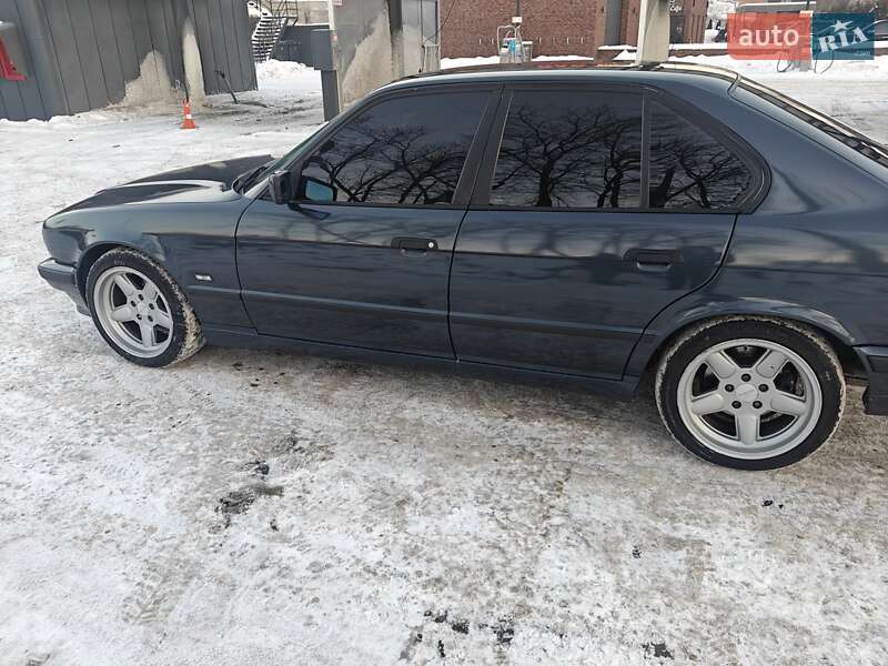 Седан BMW 5 Series 1995 в Хмельницком