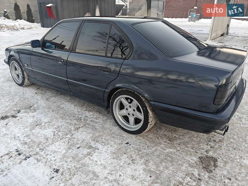 Седан BMW 5 Series 1995 в Хмельницком