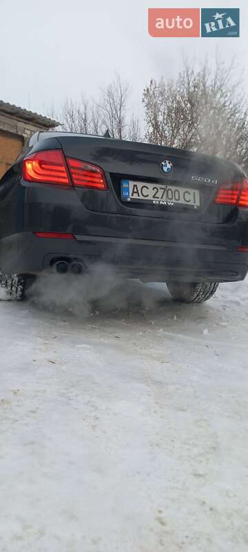 Седан BMW 5 Series 2010 в Харкові