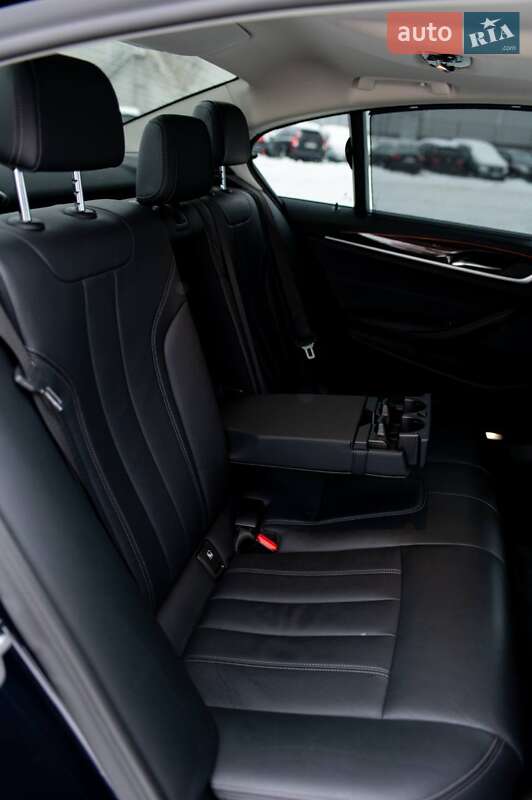 Седан BMW 5 Series 2019 в Ровно