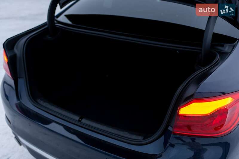 Седан BMW 5 Series 2019 в Ровно