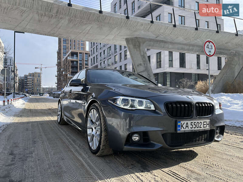 Седан BMW 5 Series 2016 в Киеве