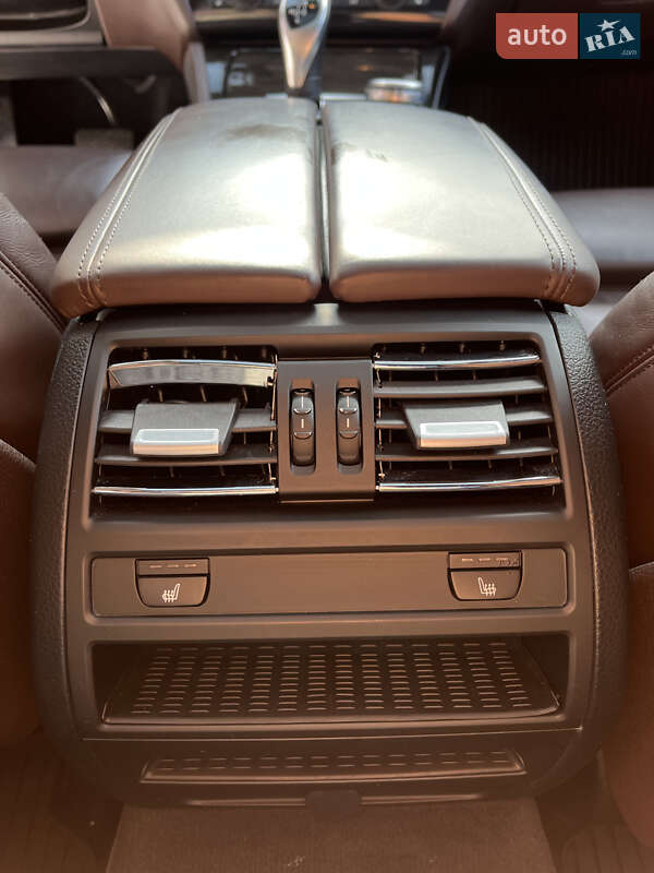 Седан BMW 5 Series 2016 в Киеве