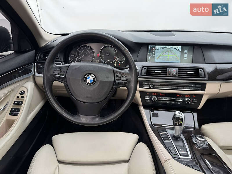 Седан BMW 5 Series 2012 в Черновцах