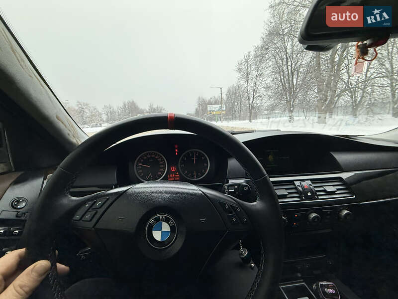 Седан BMW 5 Series 2004 в Каменец-Подольском