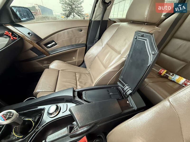 Седан BMW 5 Series 2004 в Каменец-Подольском