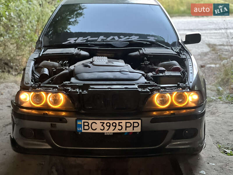 Седан BMW 5 Series 2001 в Каменке-Бугской