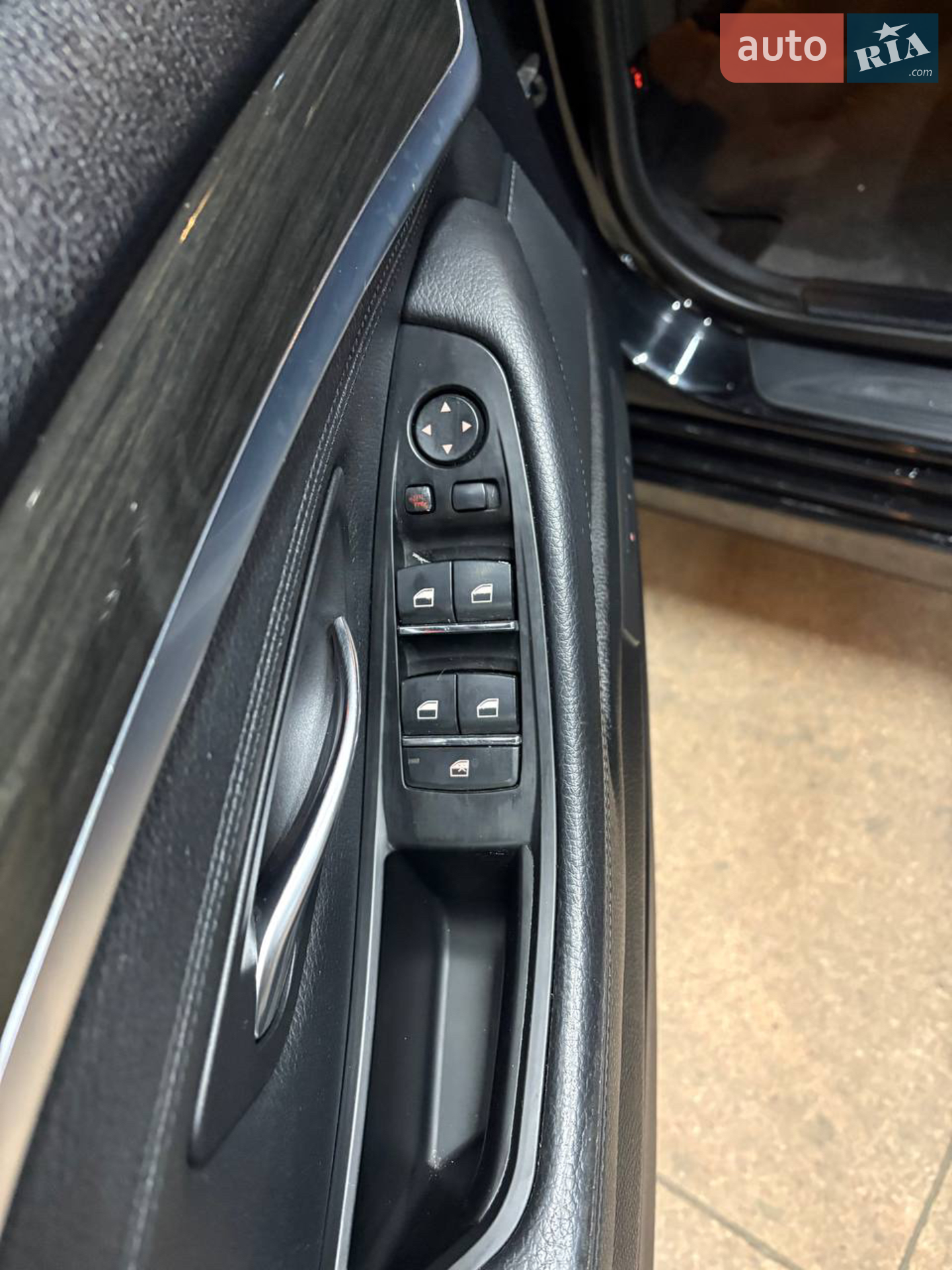 2011 BMW 5er - мініатюра 12