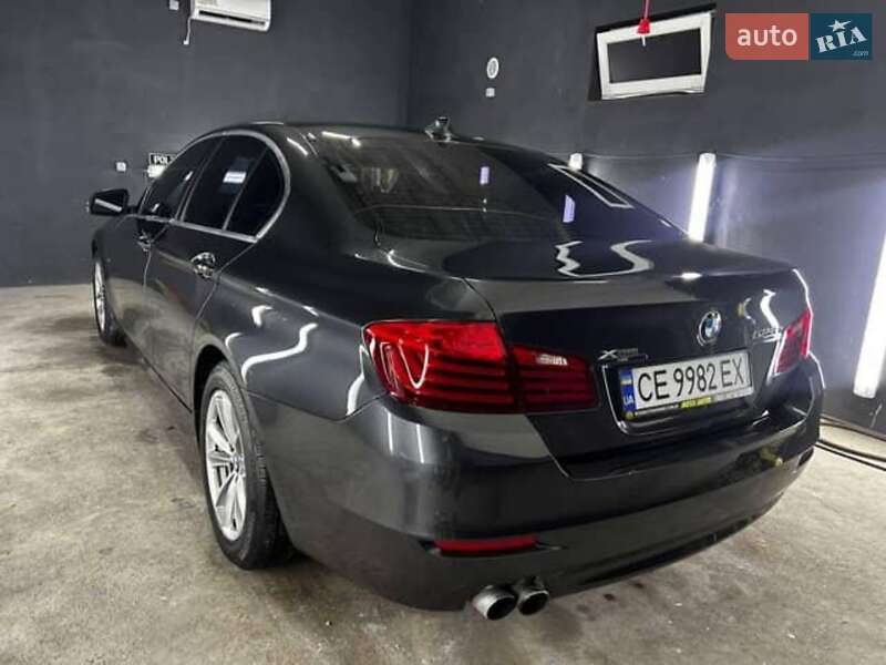 Седан BMW 5 Series 2015 в Чернівцях