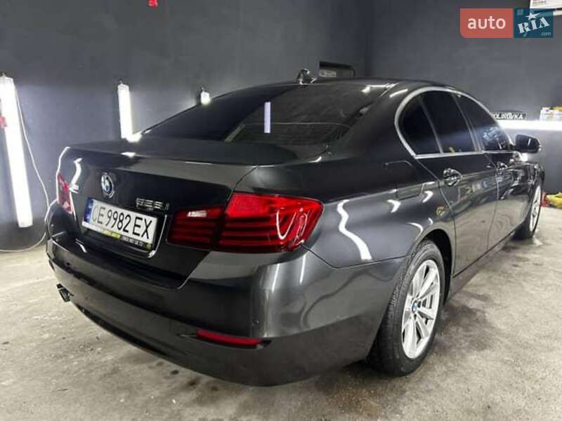 Седан BMW 5 Series 2015 в Чернівцях