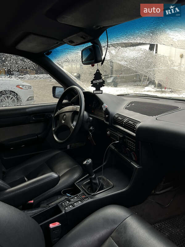 Седан BMW 5 Series 1991 в Вишневом