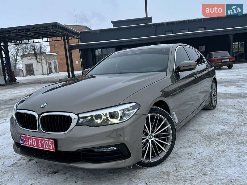 Седан BMW 5 Series 2017 в Нововолынске