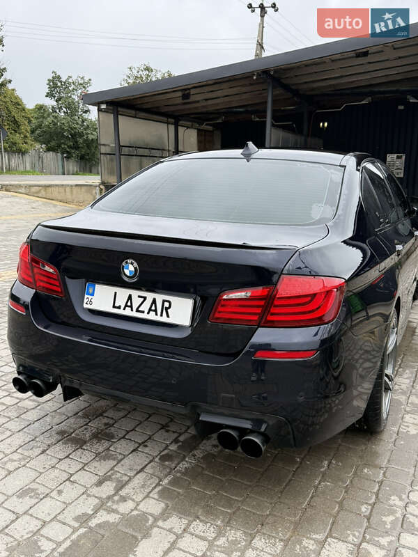 Седан BMW 5 Series 2012 в Хотине