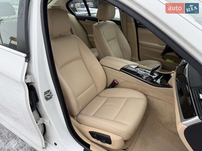 Седан BMW 5 Series 2015 в Луцке