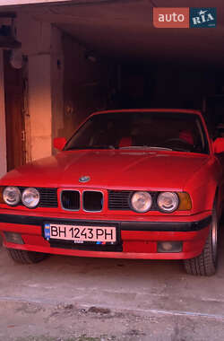 Седан BMW 5 Series 1990 в Біляївці