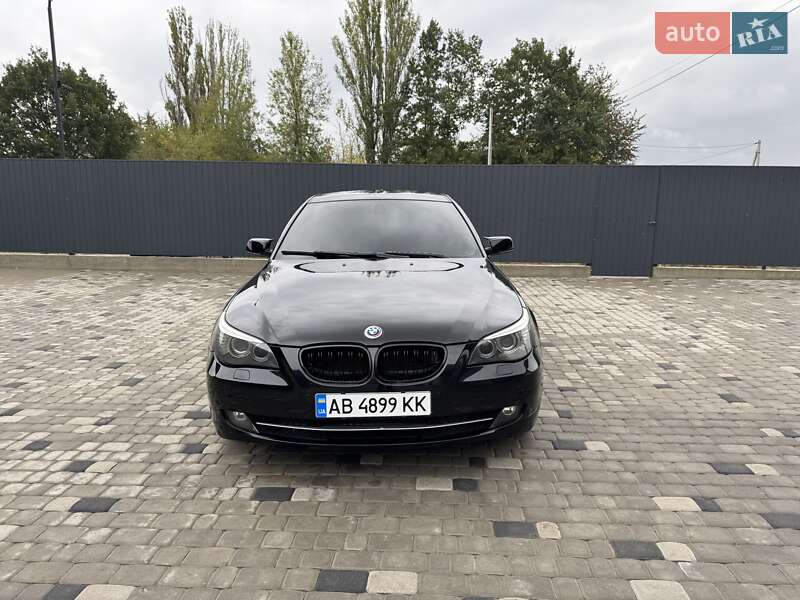Седан BMW 5 Series 2007 в Виннице
