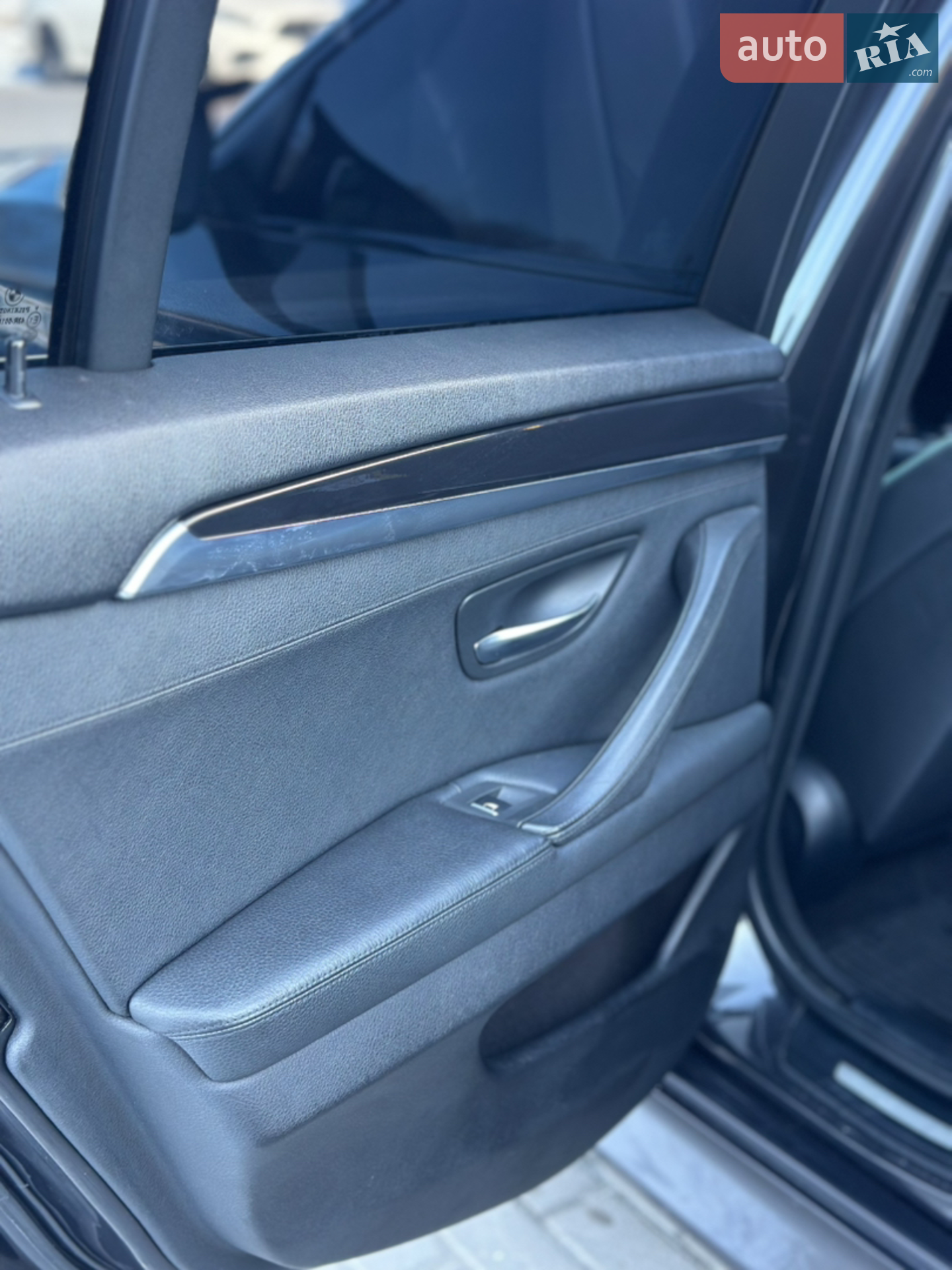 2010 BMW 5er - мініатюра 28