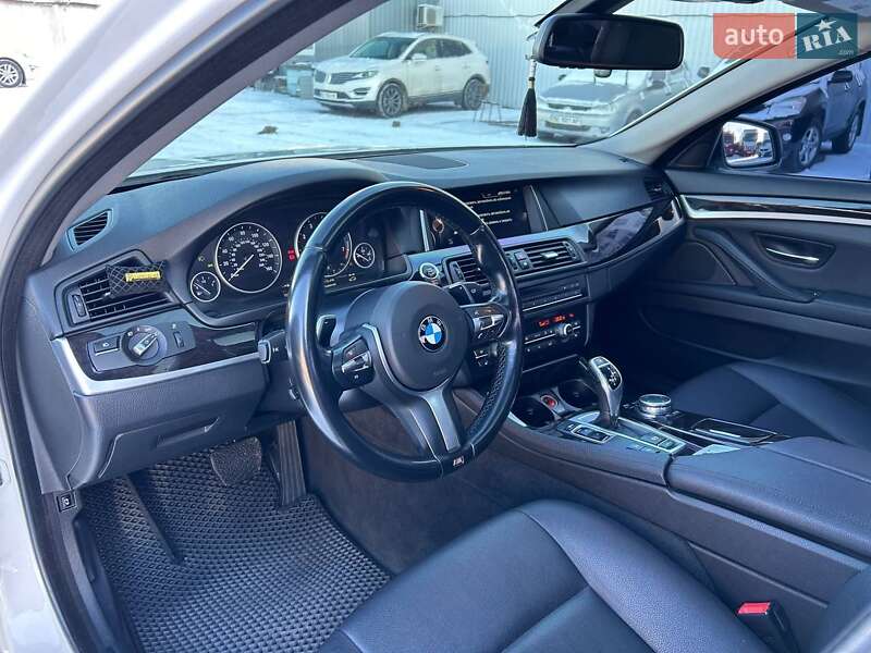 Седан BMW 5 Series 2016 в Николаеве