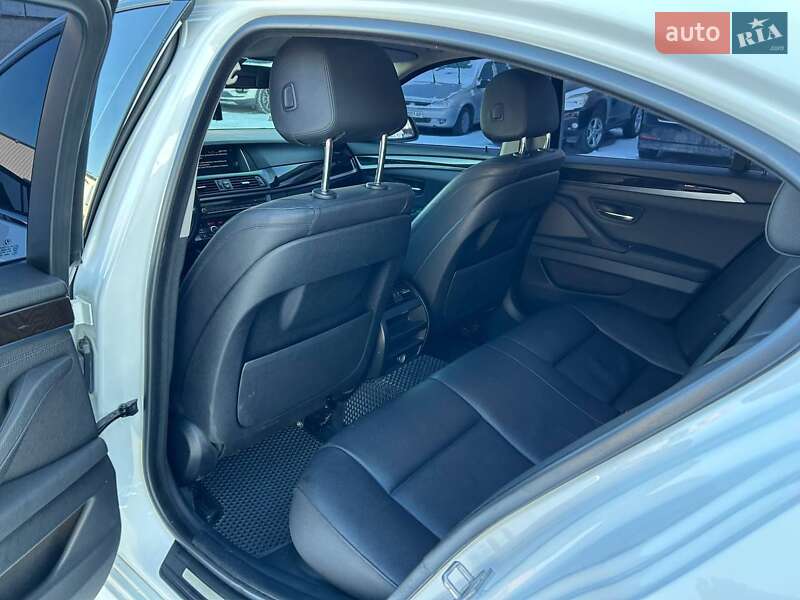 Седан BMW 5 Series 2016 в Николаеве