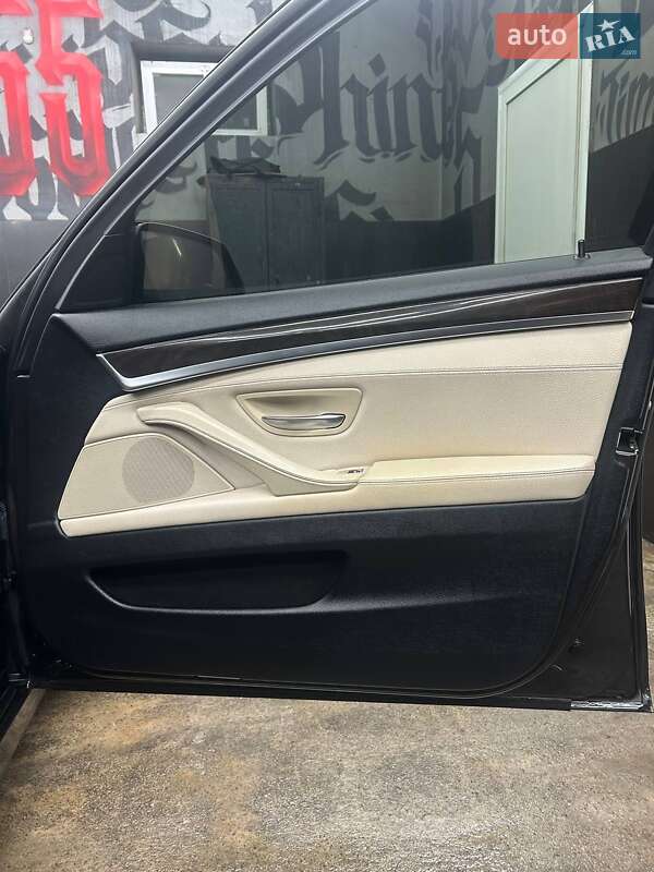 Седан BMW 5 Series 2015 в Каменском