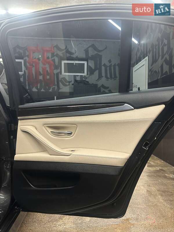 Седан BMW 5 Series 2015 в Каменском