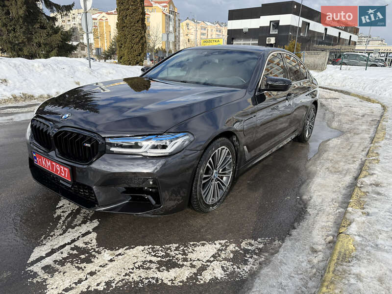 Седан BMW 5 Series 2019 в Львове