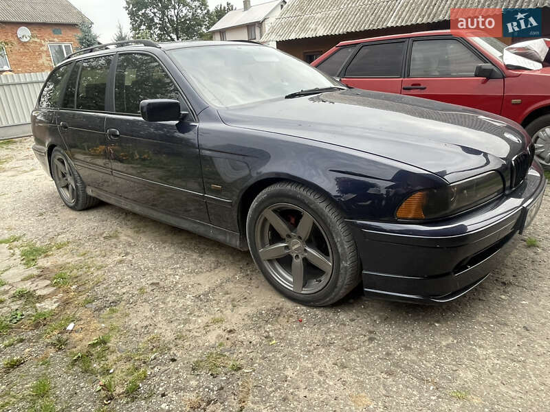Универсал BMW 5 Series 2001 в Львове