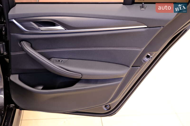 Универсал BMW 5 Series 2021 в Одессе