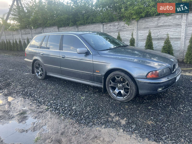BMW 5 Series 2000