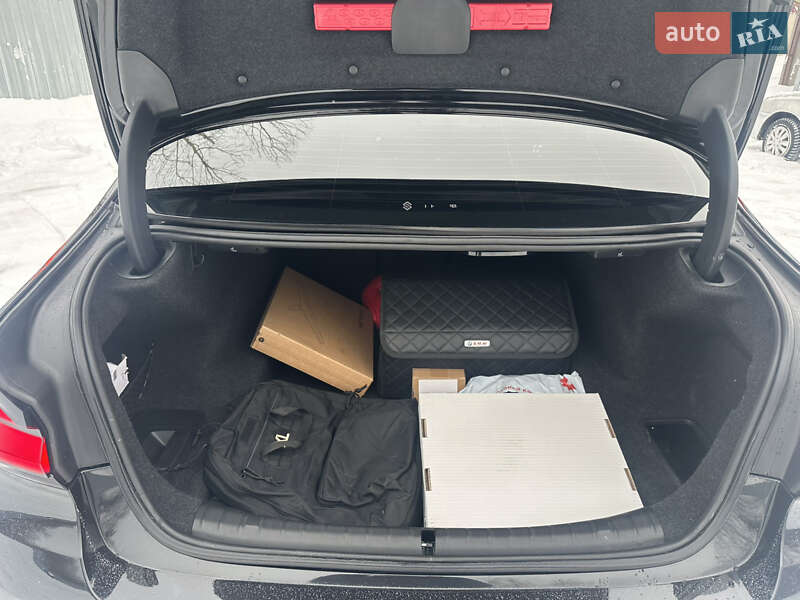 Седан BMW 5 Series 2020 в Киеве фото 24 Седан BMW 5 Series 2020 в Киеве