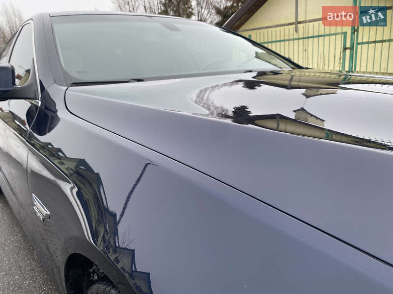 Седан BMW 5 Series 2011 в Стрые