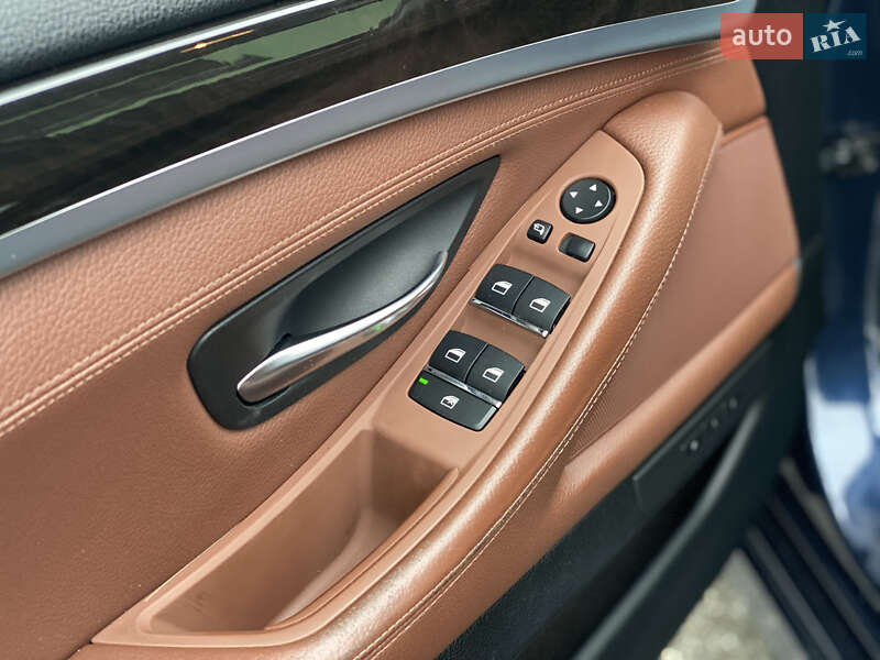 Седан BMW 5 Series 2011 в Стрые