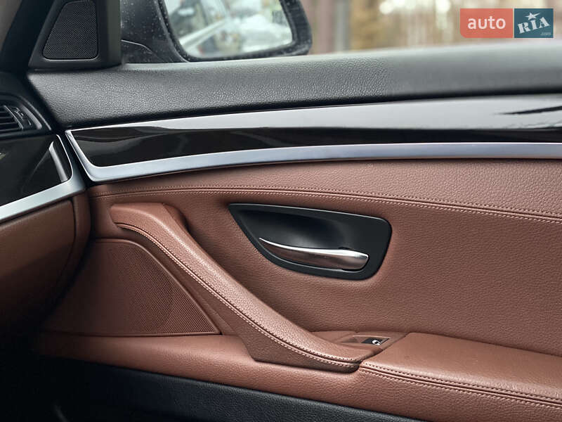 Седан BMW 5 Series 2011 в Стрые