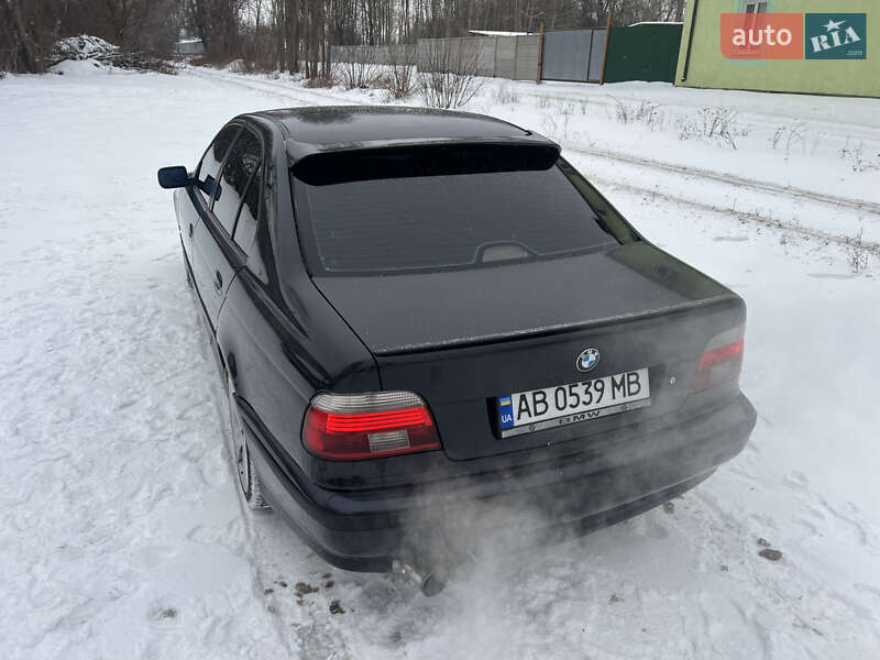 Седан BMW 5 Series 2000 в Виннице