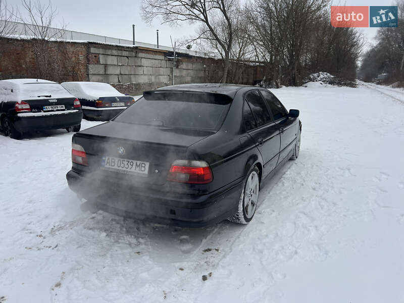 Седан BMW 5 Series 2000 в Виннице
