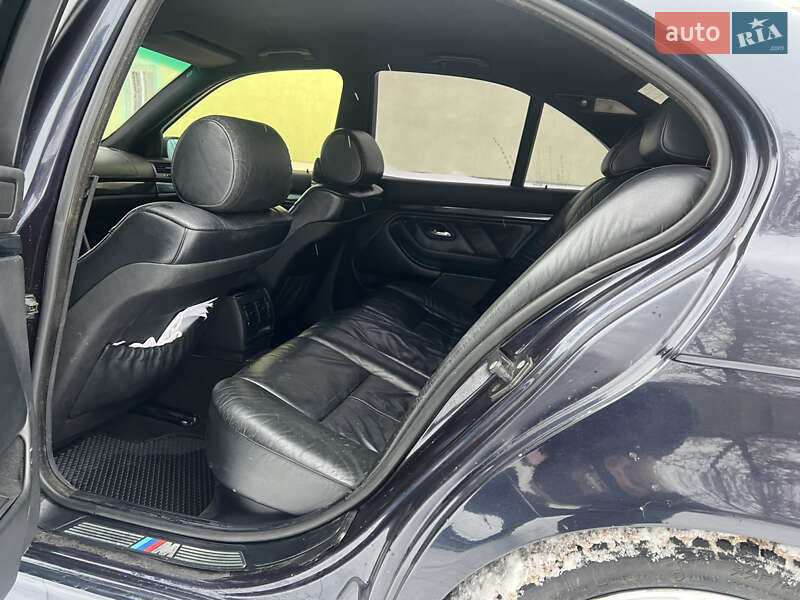 Седан BMW 5 Series 2000 в Виннице