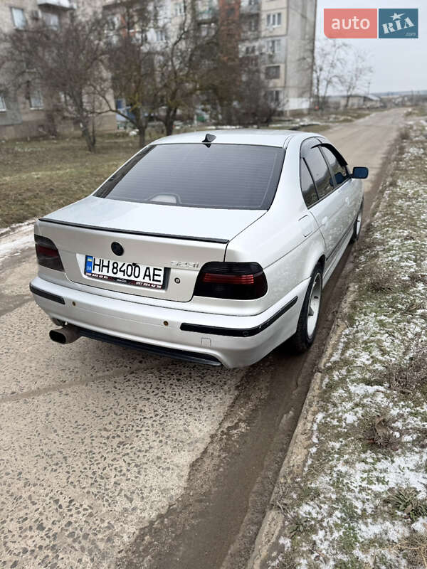 Седан BMW 5 Series 1999 в Снігурівці