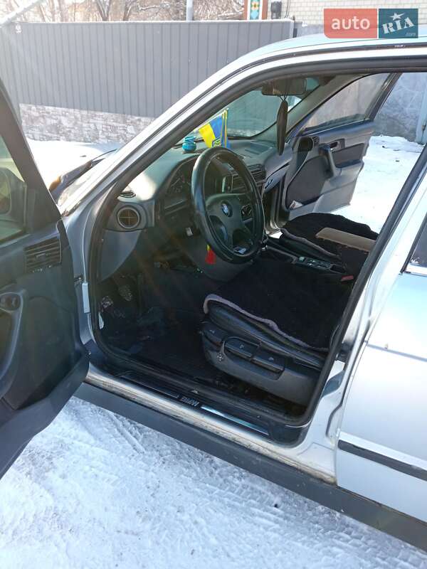 Седан BMW 5 Series 1990 в Жашкове