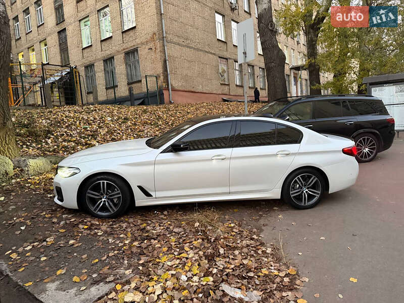 Седан BMW 5 Series 2020 в Киеве